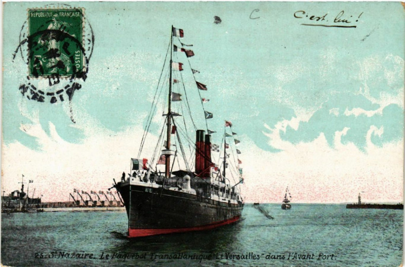 Carte postale ancienne Saint-Nazaire - Le Parferebot,transatlantique Le Versailles dans... à Saint-Nazaire