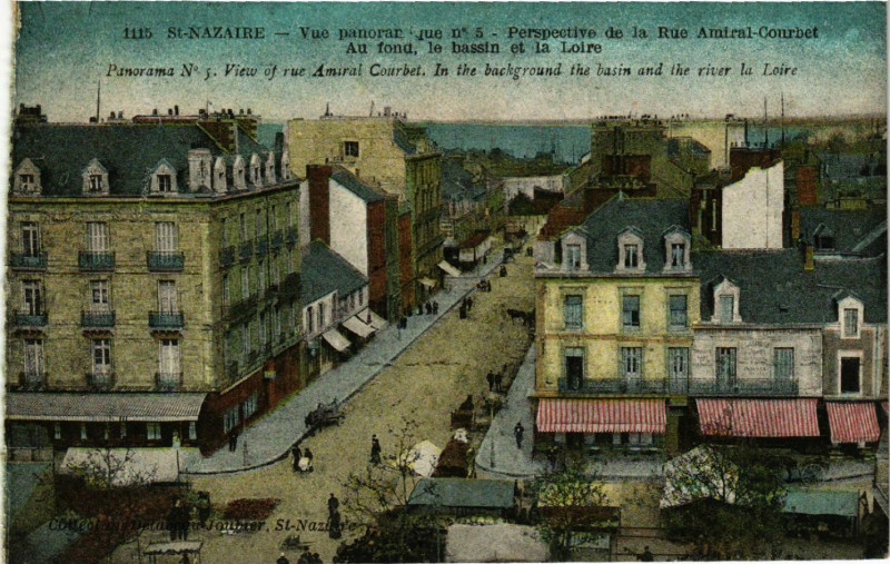 Carte postale ancienne Saint-Nazaire -Vue panoramique n5-Perspective de la Rue Amiral-Courbet à Saint-Nazaire
