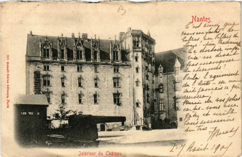 Carte postale ancienne Nantes - Interieur du Chateau à Nantes
