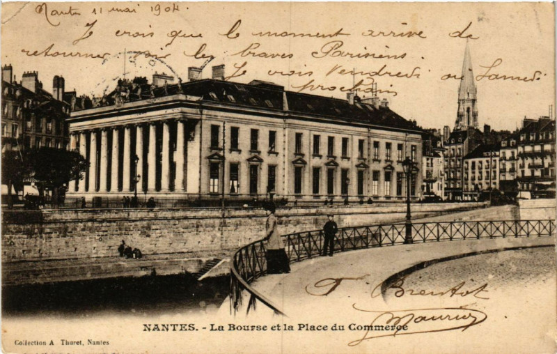 Carte postale ancienne Nantes - La Bourse et la Place du Commerce à Nantes