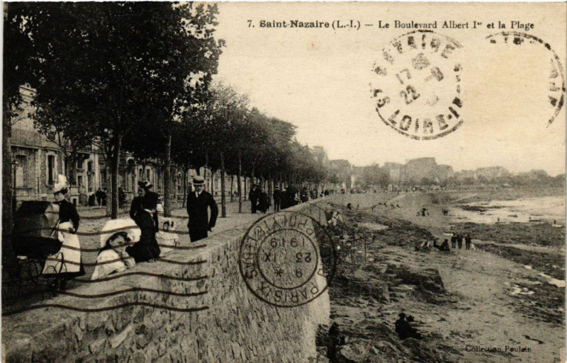 Carte postale ancienne Saint-Nazaire (L.-I.) - Le Boulevard Allert Ier et la Plage à Saint-Nazaire