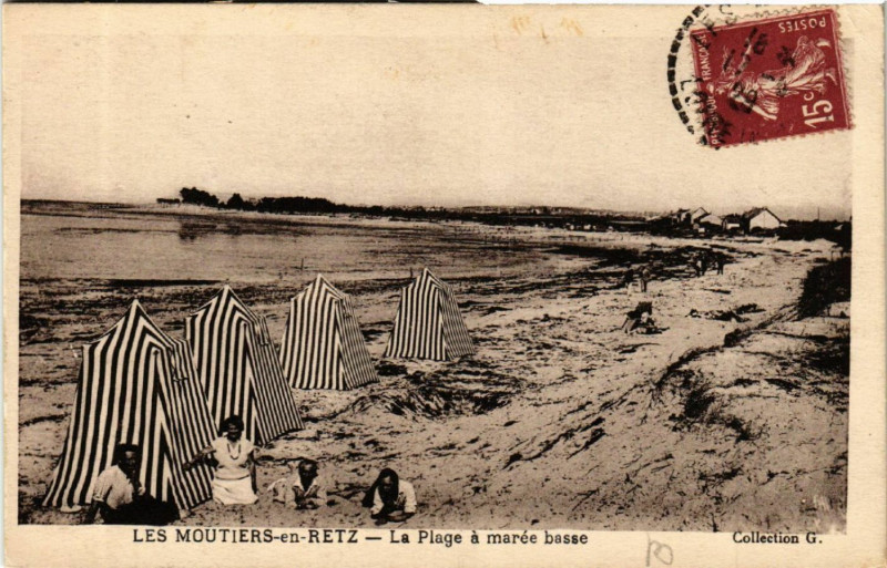Carte postale ancienne Les Mouiers-en-Retz - La Plage a maree basse