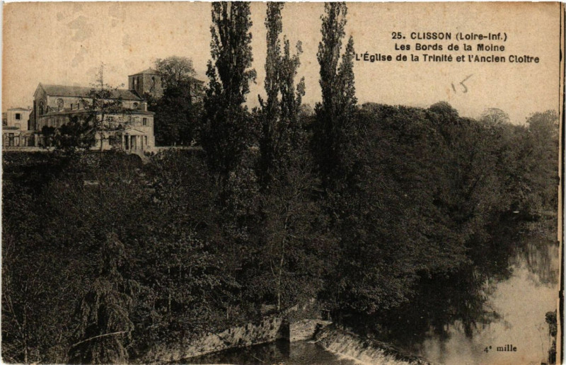 Carte postale ancienne Clisson (Loire-inf.) - Les Bords de la Moine - L'eglise de la... à Clisson