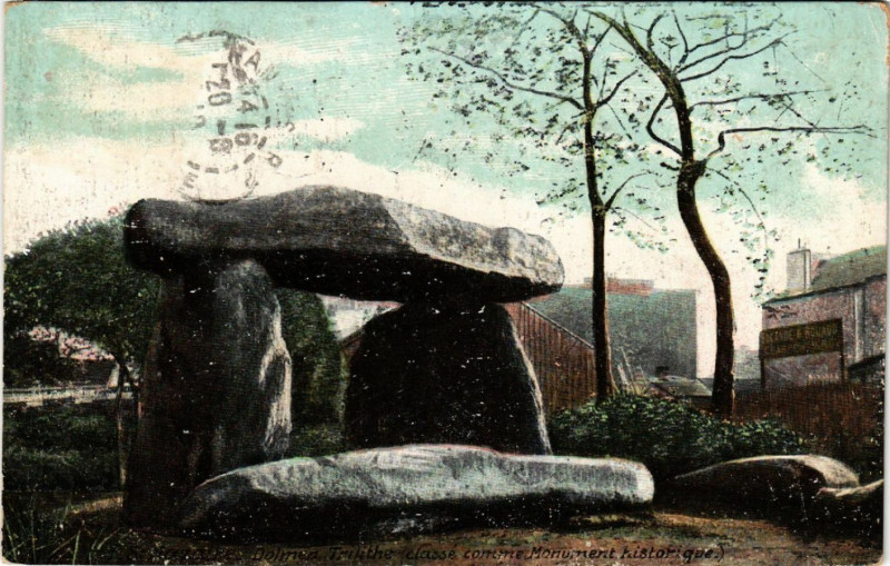 Carte postale ancienne Saint-Nazaire -Dolmen Trilithe clase comme Monument historique à Saint-Nazaire