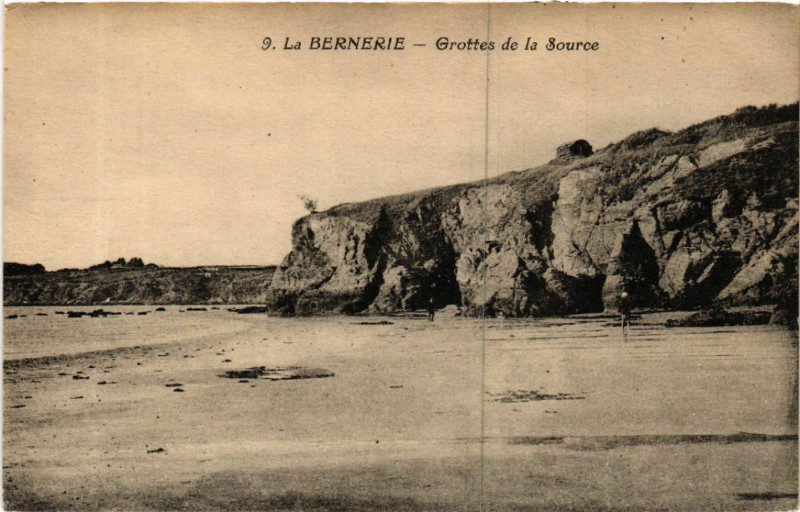 Carte postale ancienne La Bernerie - Grottes de la Source