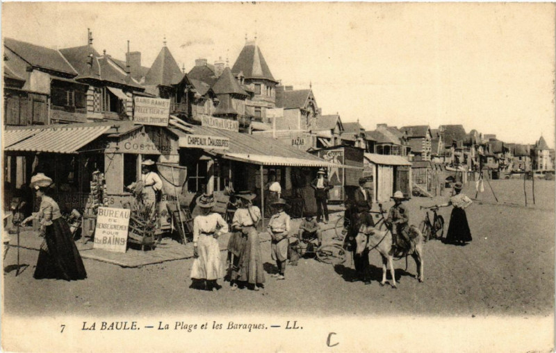 Carte postale ancienne La Baule - La Plage et les Baraques