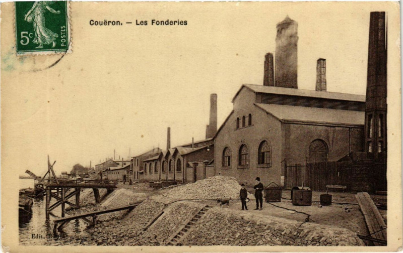 Carte postale ancienne Coueron - Les Fonderies à Couëron