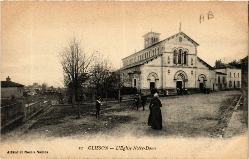 Carte postale ancienne Clisson - L'Eglise Notre-Dame à Clisson