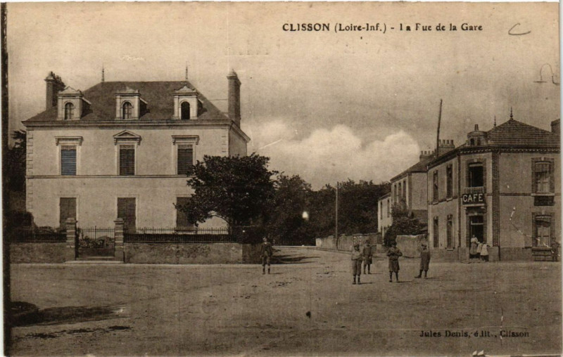 Carte postale ancienne Clisson (Loire-inf.) - La Rue de la Gare à Clisson