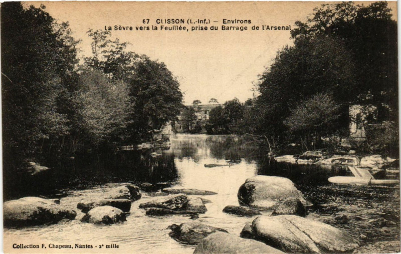 Carte postale ancienne Clisson (L.-Inf.) - Environs - La Sevre vers la Feuilles, prise du à Clisson