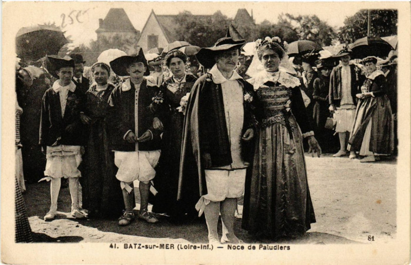 Carte postale ancienne Batz-sur-Mer (Loire-inf.) - Noce de Paludiers à Batz-sur-Mer