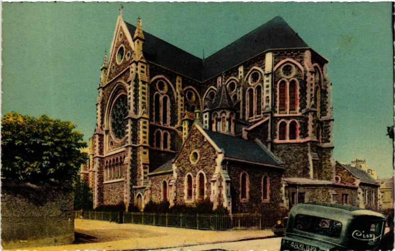 Carte postale ancienne Saint-Nazaire (L.-Inf.) - L'eglise à Saint-Nazaire