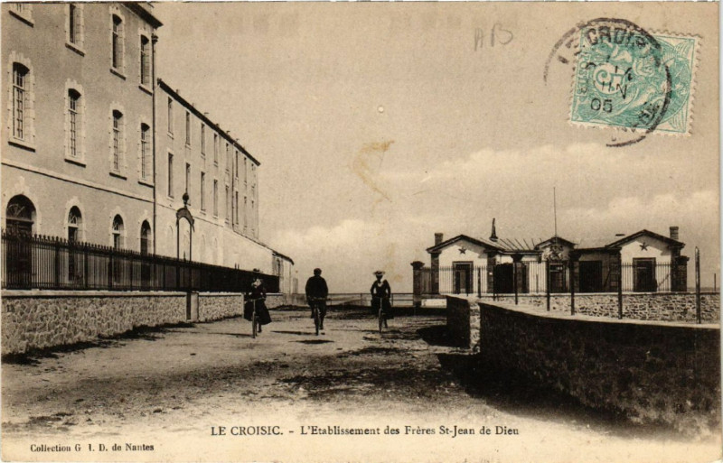 Carte postale ancienne Le Croisic - L'etablissement des Freres Saint-Jean de Dieu au Croisic