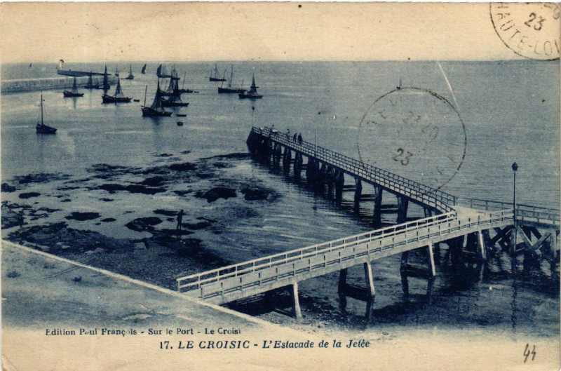 Carte postale ancienne Le Croisic - L'Estacae de la Jetee au Croisic