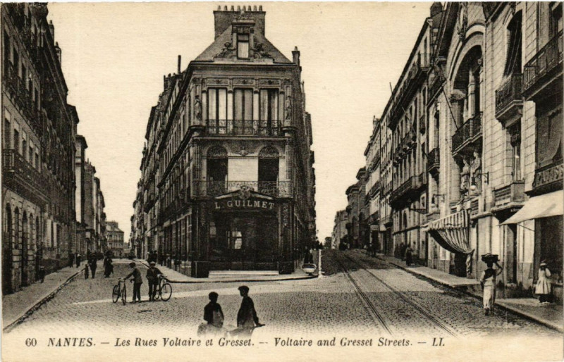 Carte postale ancienne Nantes - Les Rues Voltaire et Gresset - Voltaire and Gresset Street à Nantes