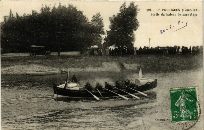 Carte postale ancienne Le Pouliguen (Loire-Inf.)- Sortie du bateau de sauvetage au Pouliguen