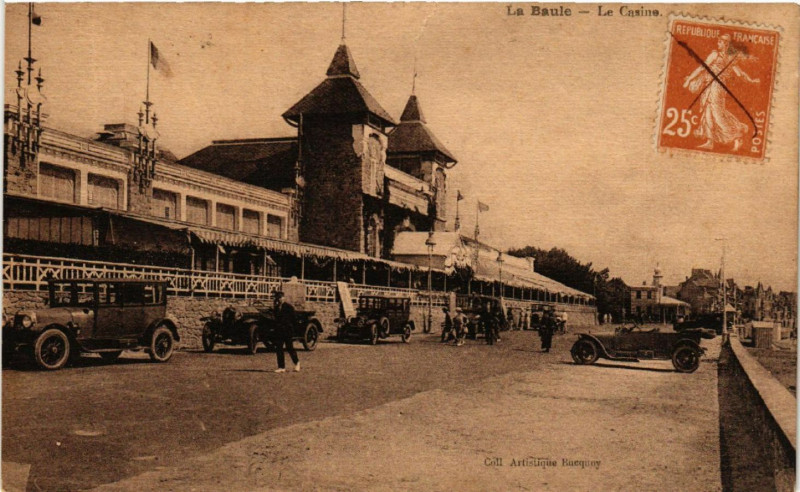 Carte postale ancienne La Baule - Le Casino