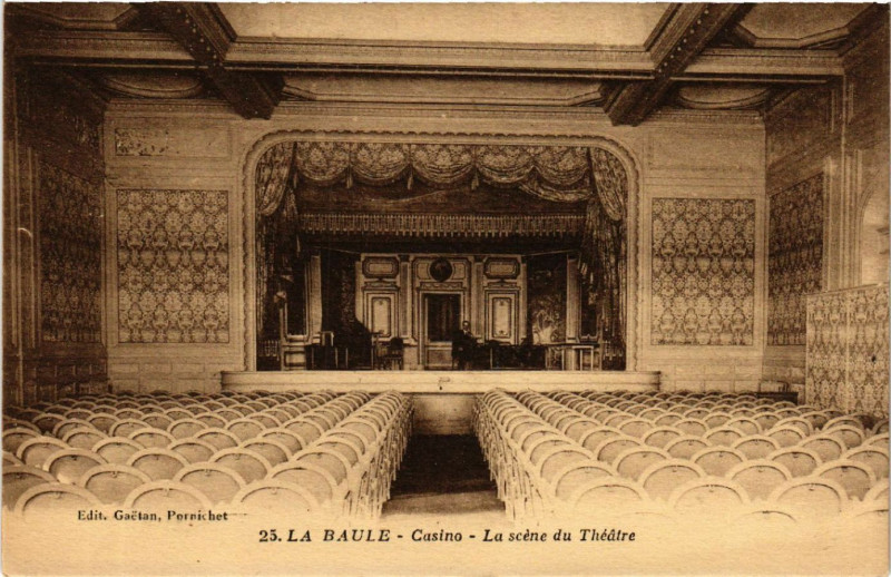 Carte postale ancienne La Baule - Casino - La Scene du Theatre