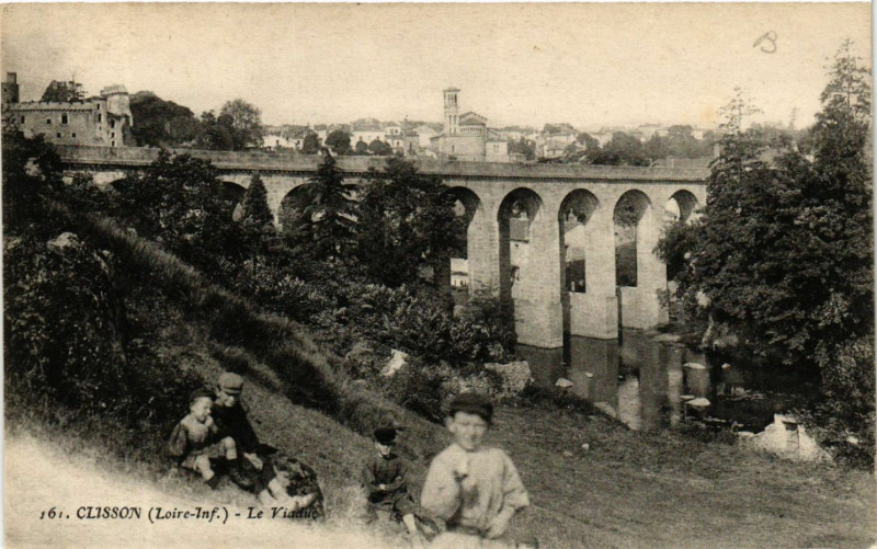Carte postale ancienne Clisson (Loire-Inf.) - Le Viaduc à Clisson