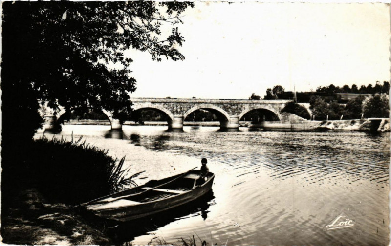 Carte postale ancienne Beste - Le Pont de Droulin