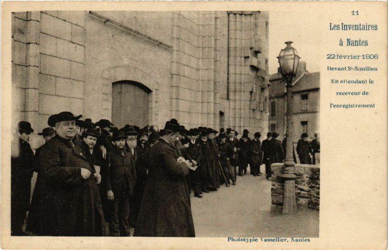 Carte postale ancienne Les Inventaires a Nantes 22 fovr. 1906 - Devant Saint-Simillen à Nantes