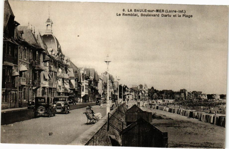 Carte postale ancienne La Baule-sur-Mer - Le Remblai Boulevard Dartu et la