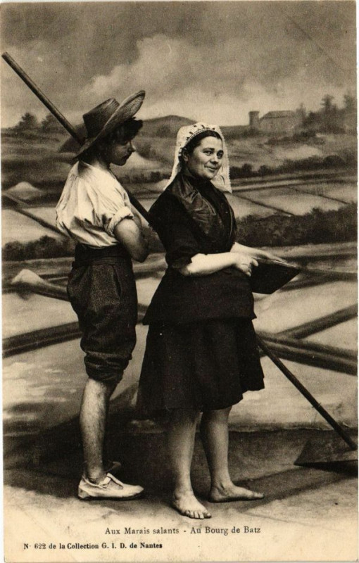 Carte postale ancienne Aux Marais salants - Au Bourg-de-Batz