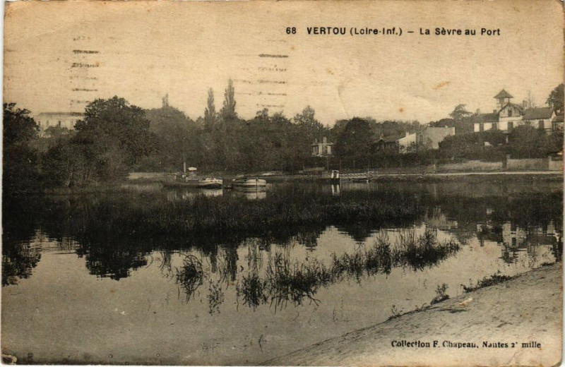Carte postale ancienne Vertou - La Sevre au Port à Vertou