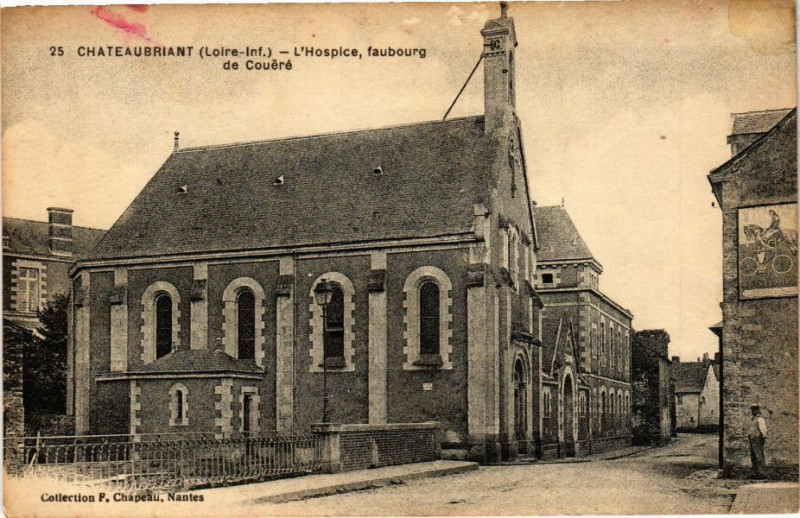 Carte postale ancienne Chateaubriand - L'Hospice faubourg de Couere