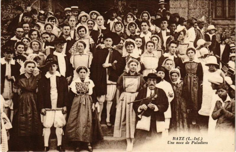 Carte postale ancienne Batz - Une Noce de Paudiers