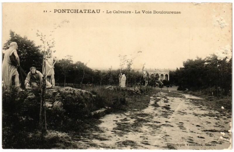 Carte postale ancienne Le Calvaire - La Voie Douloureuse à Pontchâteau