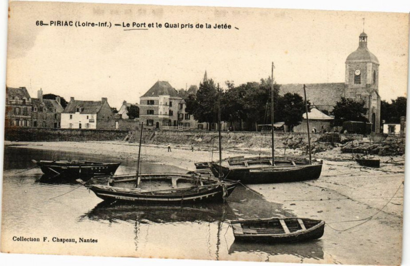 Carte postale ancienne Piriac - Le Port et le Quai pris de la Jetée