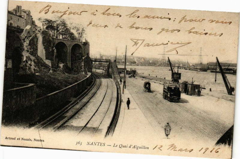Carte postale ancienne Nantes - Le Quai d'Aiguillon à Nantes