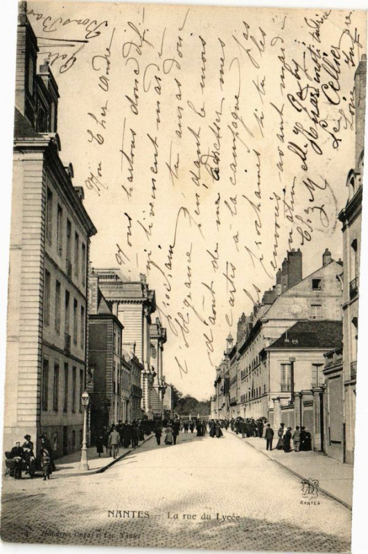 Carte postale ancienne Nantes - La Rue du Lycée à Nantes