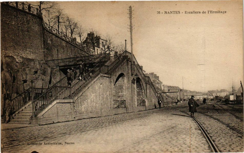 Carte postale ancienne Nantes - Escaliers de l'Ermitage à Nantes