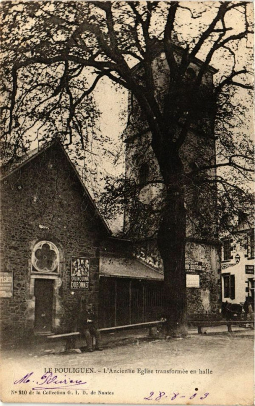 Carte postale ancienne Le Pouliguen - L'Ancienne Eglise transformée en halle au Pouliguen