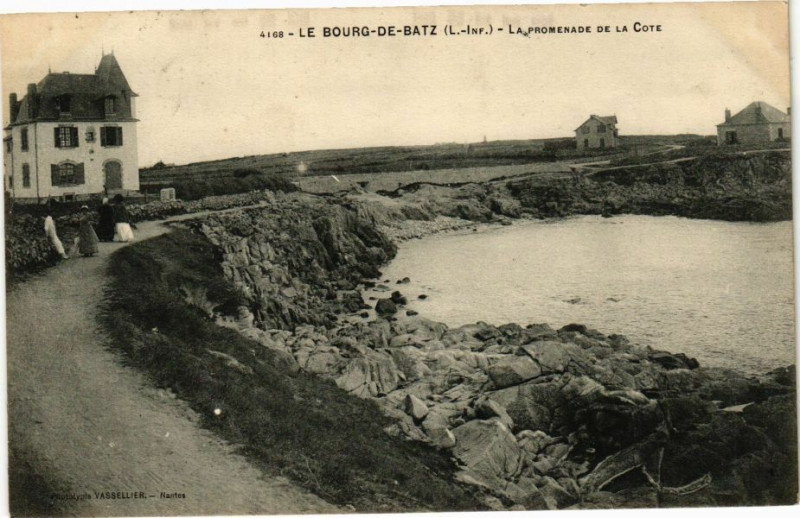Carte postale ancienne Le Bourg-de-Batz - La Promenade de la Cote