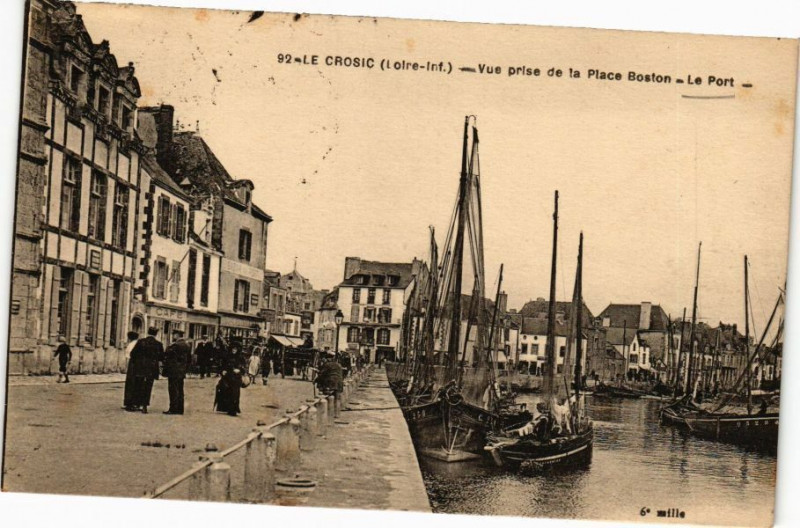 Carte postale ancienne Le Croisic - - Vue prise de la Place Boston - Le Port au Croisic