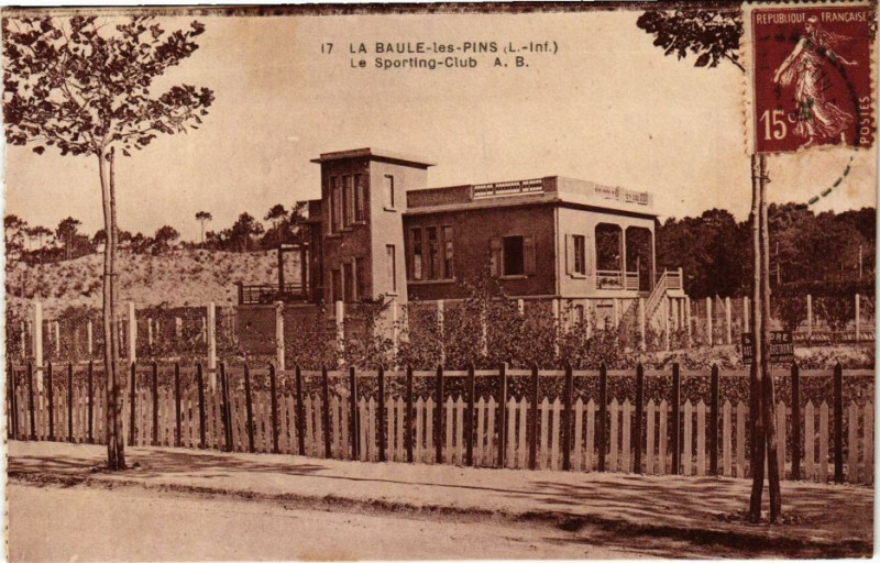 Carte postale ancienne La Baule - les-Pins - Le Sporting-Club