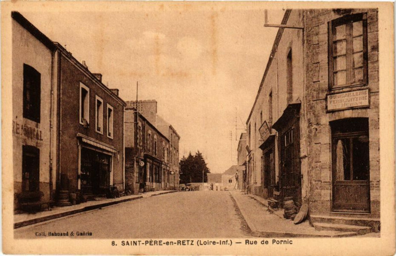 Carte postale ancienne Saint-Pere-en-Retz - Rue de Pornic à Saint-Père-en-Retz