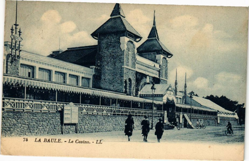 Carte postale ancienne La Baule - Le Casino