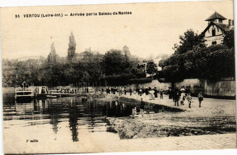 Carte postale ancienne Vertou - Arrivée par le Bateau de Nantes à Vertou