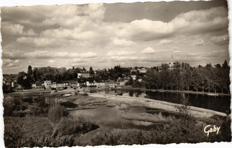 Carte postale ancienne Vertou (L.-A.) - Vue générale et la Chausséee à Vertou