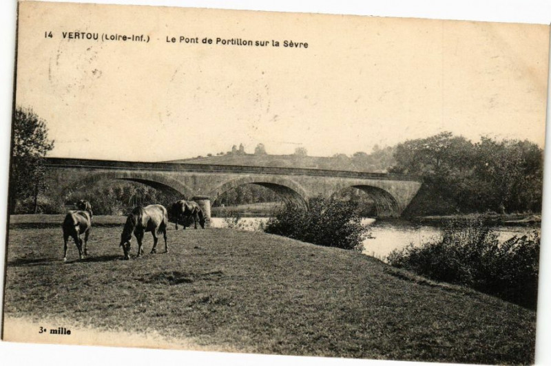 Carte postale ancienne Vertou - Le Pont de Portillon sur la Sevre à Vertou