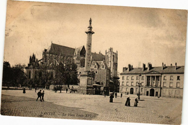 Carte postale ancienne Nantes - La Place Louis Xvi à Nantes