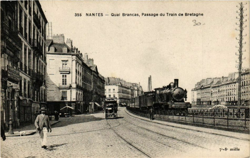Carte postale ancienne Nantes - Quai Brancas Passage du Train de Bretagne à Nantes