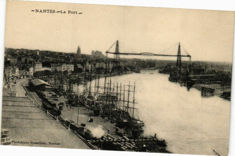 Carte postale ancienne Nantes - Le Port à Nantes