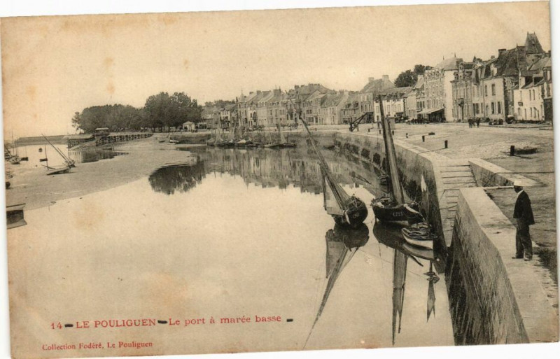 Carte postale ancienne Le Pouliguen - Le Port a marée basse au Pouliguen