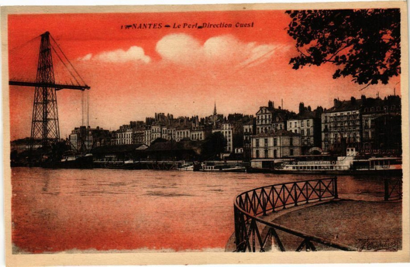 Carte postale ancienne Nantes - Le Port - Direction Ouest à Nantes
