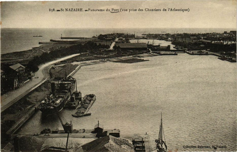 Carte postale ancienne Saint-Nazaire - Panorama du Port (vue prise des Chantiers de à Saint-Nazaire